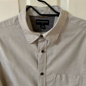 BANANA REPUBLIC Shirt Size M